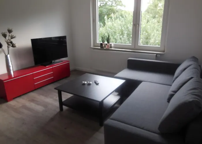 Ölhafendamm 7